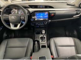 TOYOTA - HILUX - 2024/2024 - Branca - R$ 309.900,00