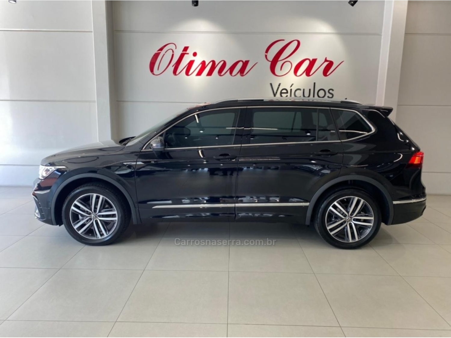 VOLKSWAGEN - TIGUAN - 2024/2024 - Preta - R$ 289.990,00