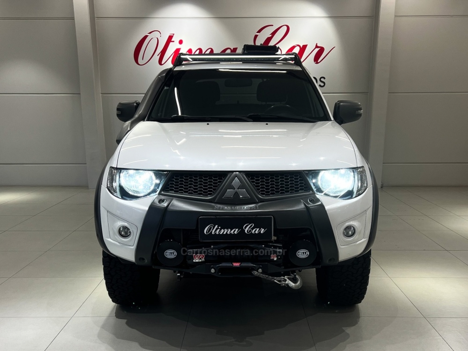 MITSUBISHI - L200 SAVANA - 2016/2017 - Branca - R$ 169.900,00