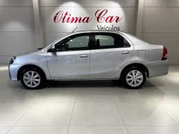 TOYOTA - ETIOS - 2020/2020 - Prata - R$ 79.900,00