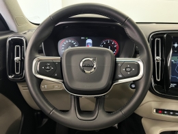 VOLVO - XC 40 - 2020/2020 - Branca - R$ 187.990,00