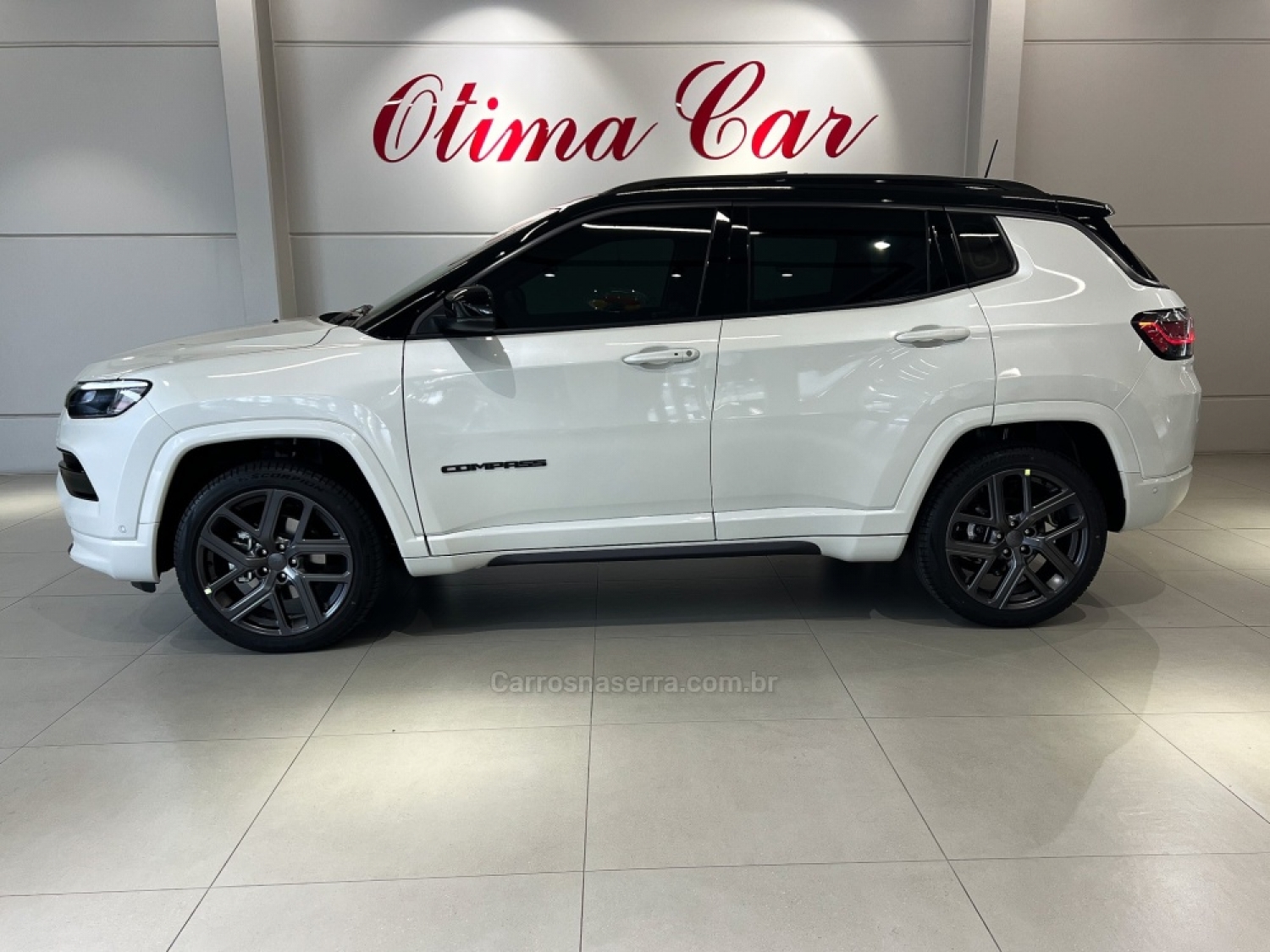 JEEP - COMPASS - 2024/2025 - Branca - R$ 239.990,00