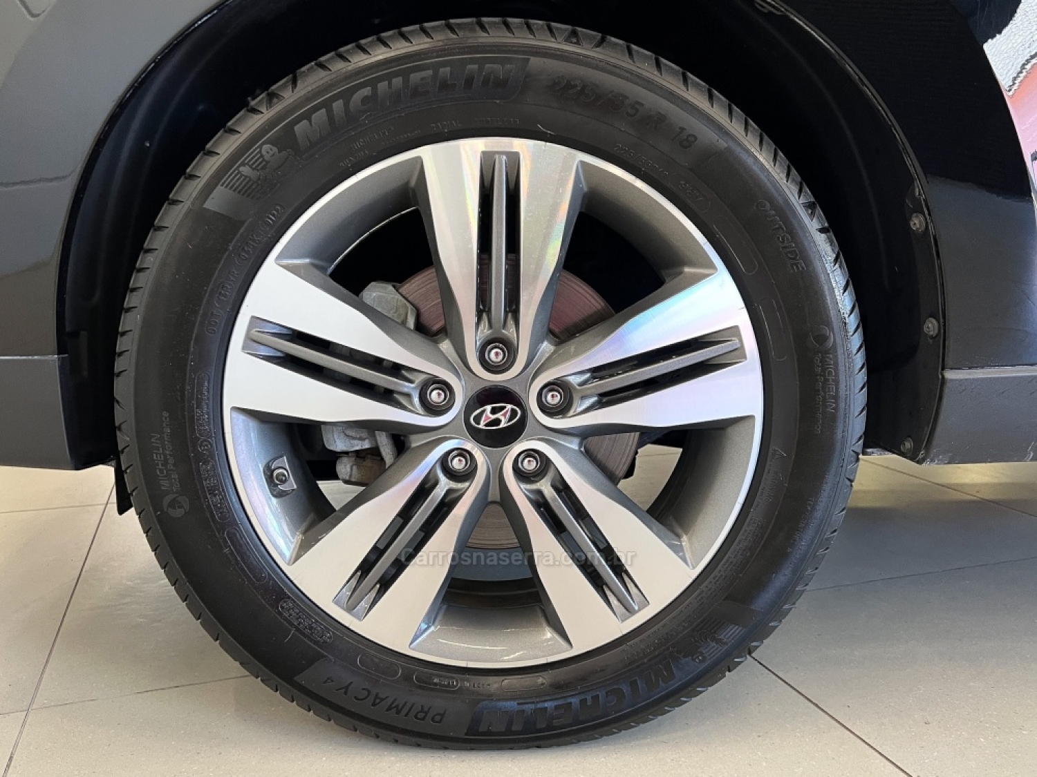 HYUNDAI - IX35 - 2017/2018 - Preta - R$ 89.990,00