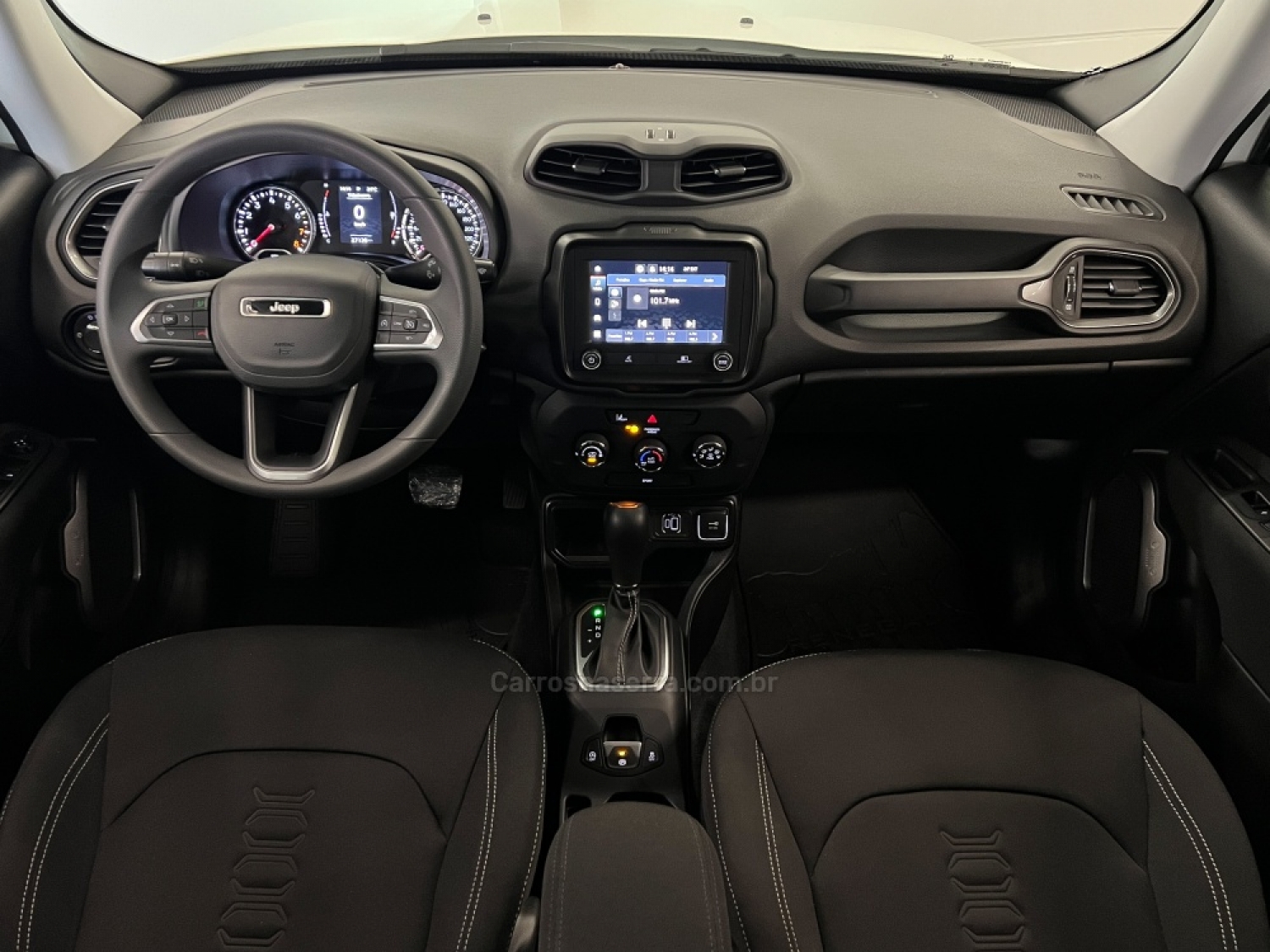 JEEP - RENEGADE - 2022/2022 - Branca - R$ 114.990,00