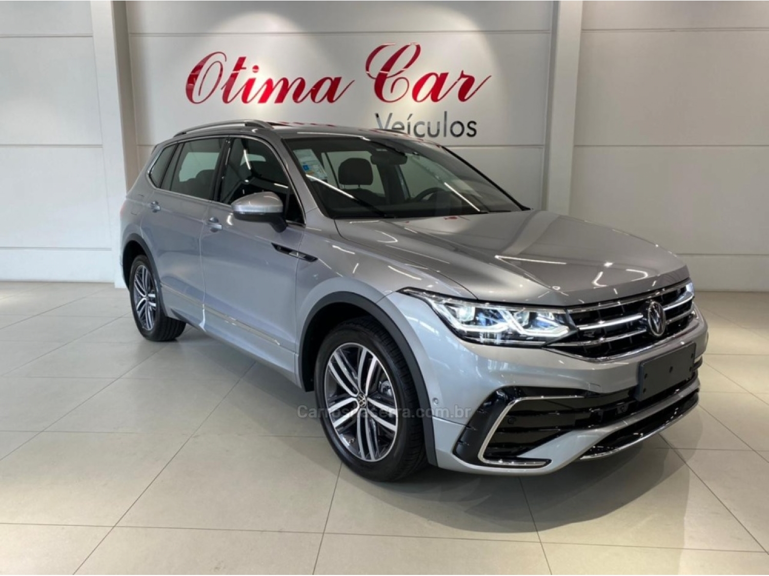 VOLKSWAGEN - TIGUAN - 2023/2024 - Prata - R$ 288.990,00