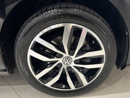 VOLKSWAGEN - GOLF - 2017/2018 - Preta - R$ 99.900,00