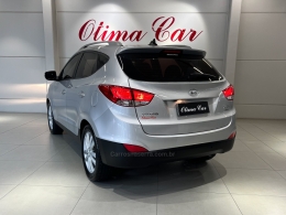 HYUNDAI - IX35 - 2013/2014 - Prata - R$ 79.990,00