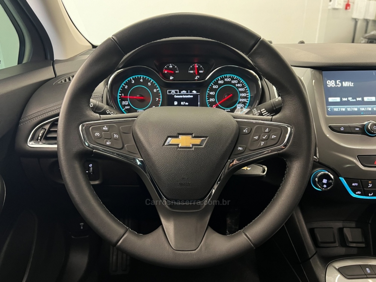 CHEVROLET - CRUZE - 2019/2019 - Branca - R$ 97.900,00