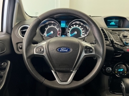 FORD - FIESTA - 2015/2015 - Prata - R$ 59.990,00