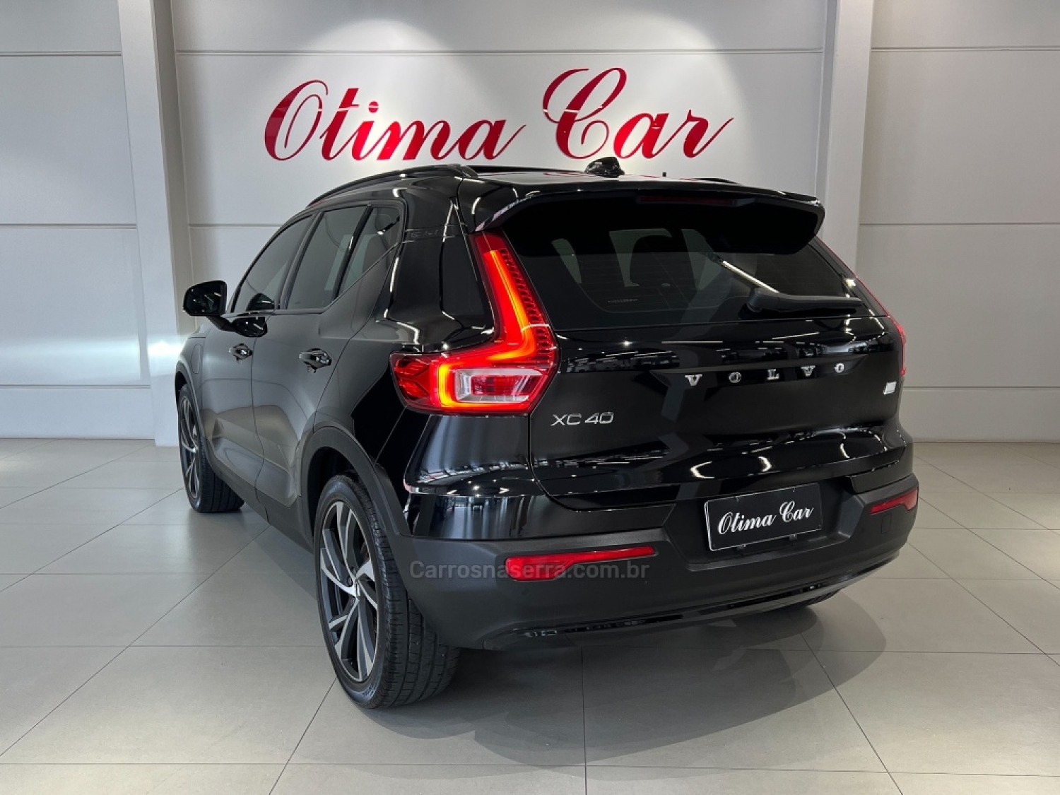 VOLVO - XC 40 - 2021/2021 - Preta - R$ 239.990,00