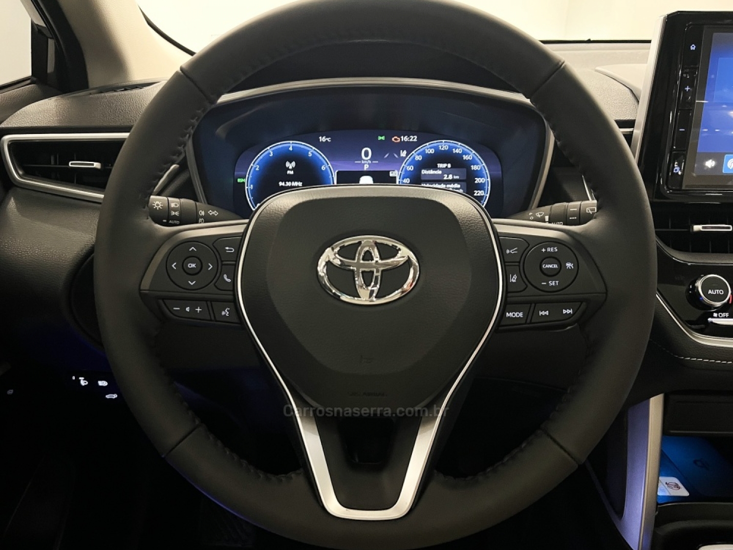 TOYOTA - COROLLA - 2024/2025 - Cinza - R$ 204.990,00