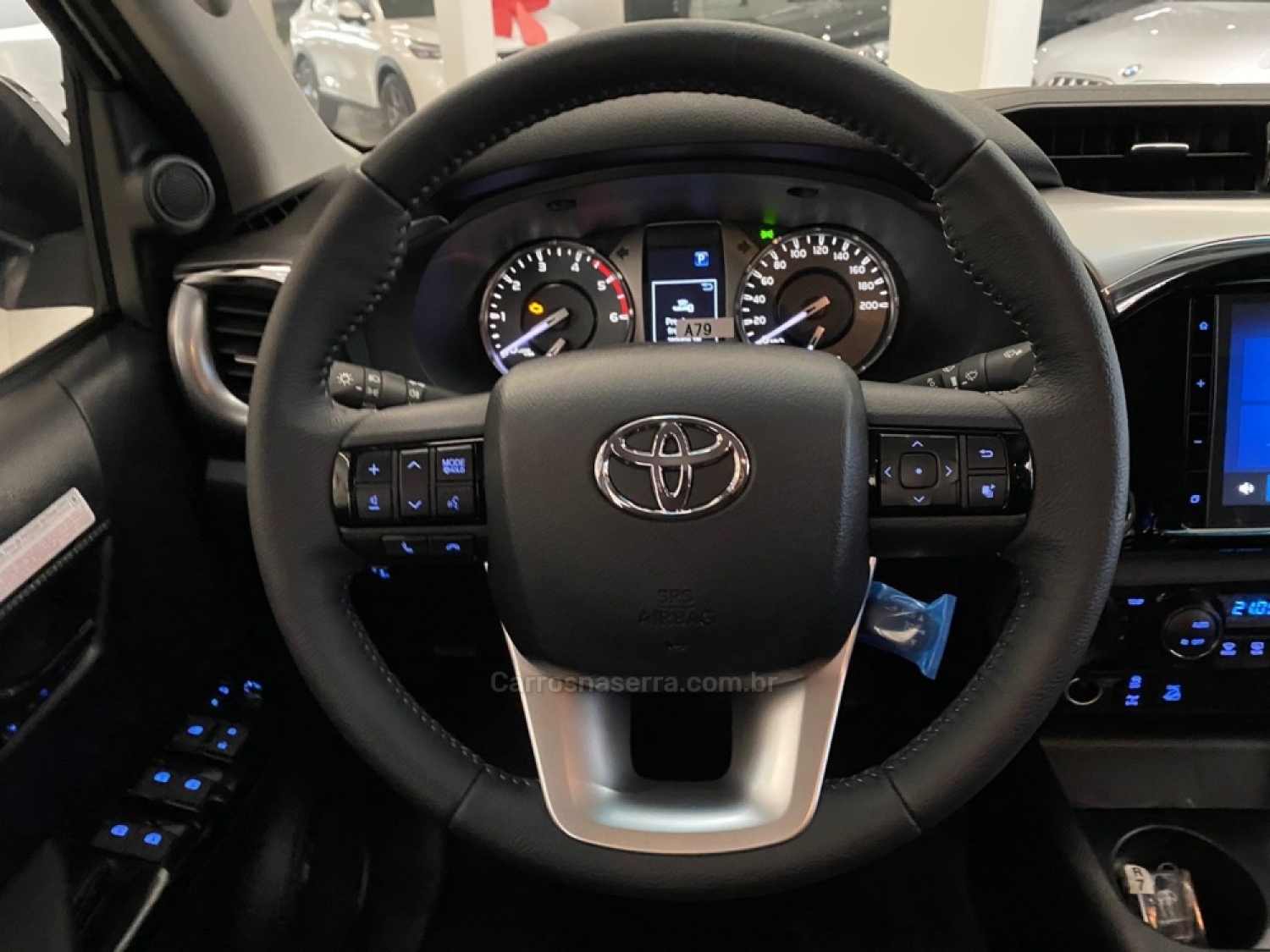 TOYOTA - HILUX - 2025/2025 - Branca - R$ 294.990,00